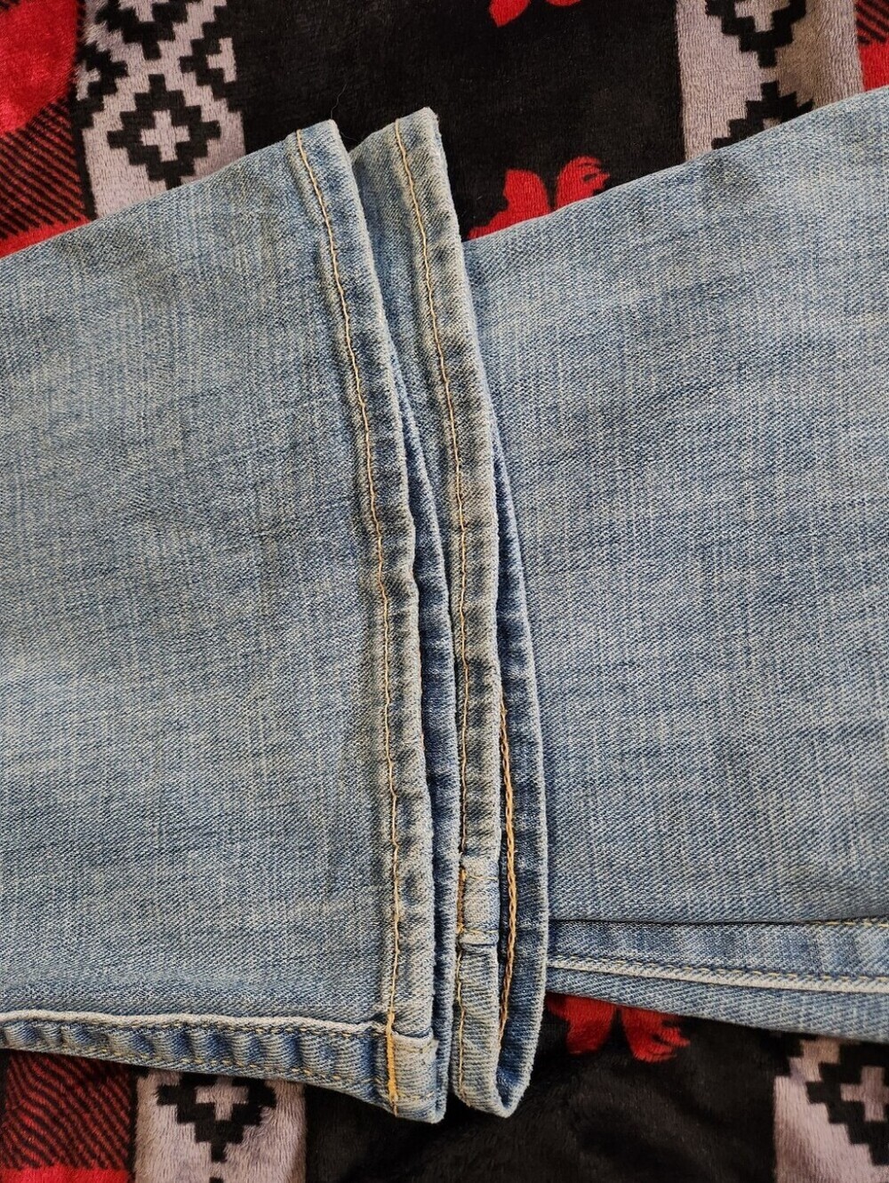 True Religion Caroline Lady Godiva Patch Low Rise Flare Jeans 26 Y2K Rare Grail! - Picture 7 of 11